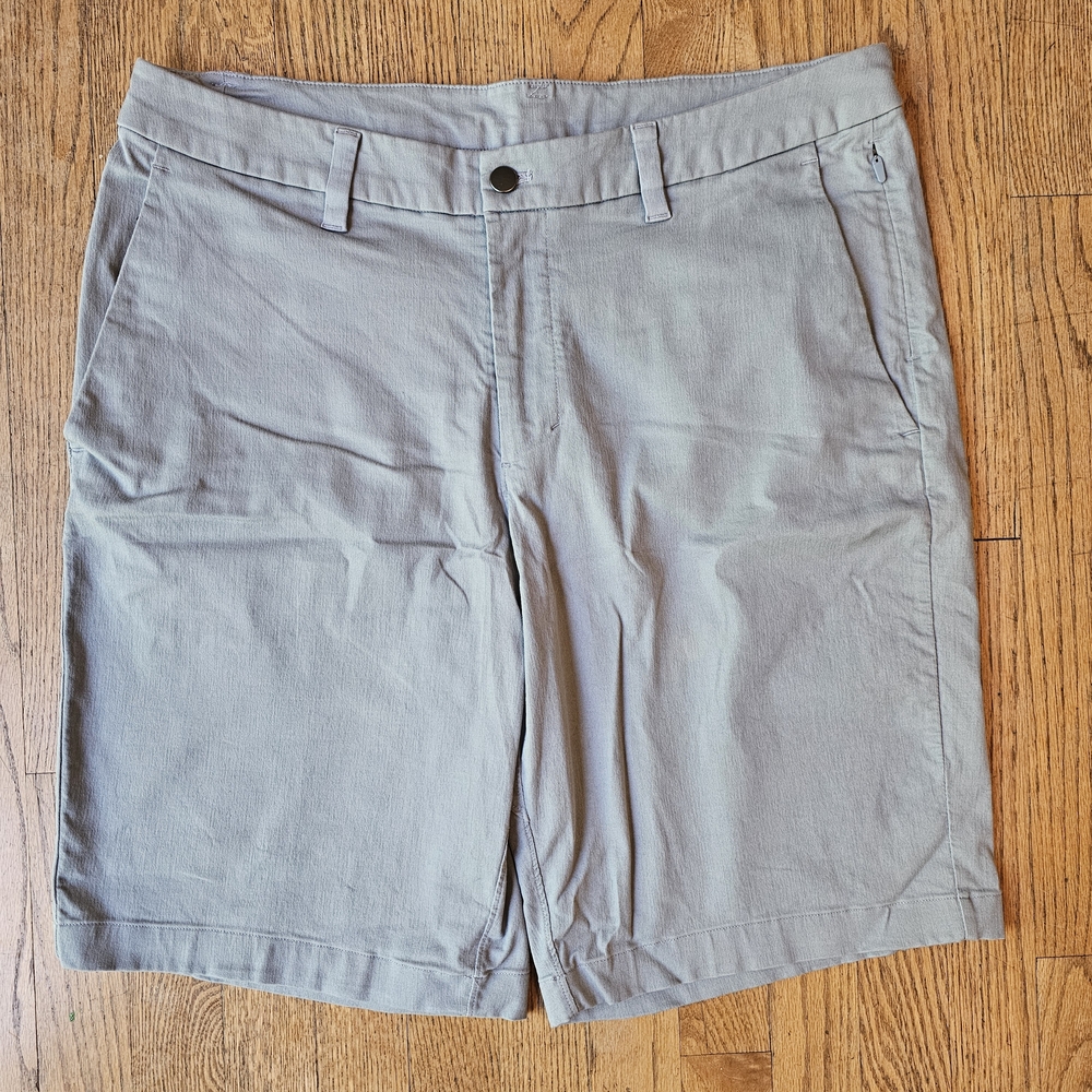 Lululemon athletica Gray Flat Front Men's Shorts Size 36